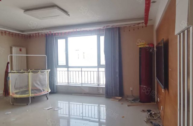 有钥匙湖边 华悦金钻 西边户 带车位 三室 免大税 东昌华庭