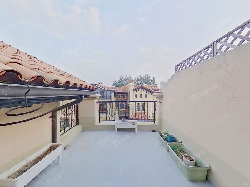 中建紅杉溪谷(東區(qū))8室3廳4衛(wèi)205.82㎡南北1700萬