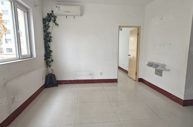 妇幼附近！金柱绿城3楼！东边户！免大税