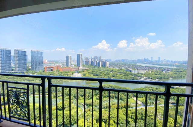 敏捷畔海御峰(B区)4室2厅204.98㎡350.1万二手房图片