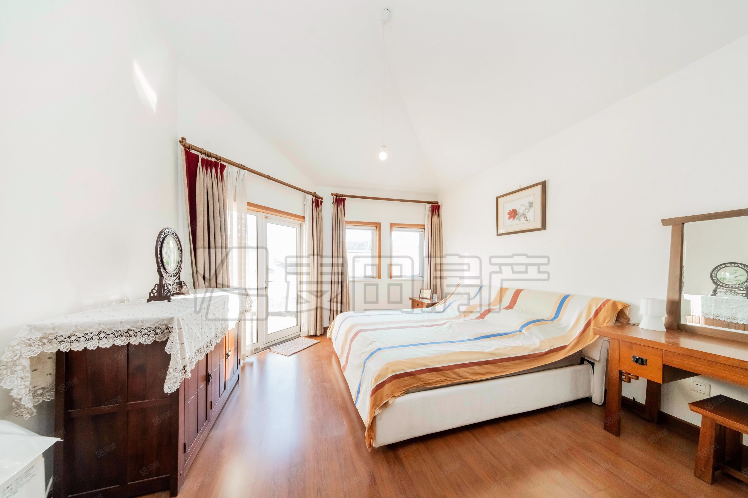 雪梨澳鄉(xiāng)(別墅)4室2廳3衛(wèi)185.04㎡南北1430萬