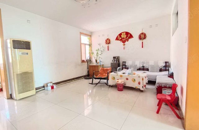 三里铺风景小区 购物方便 中间楼层 产权清晰 交通便利