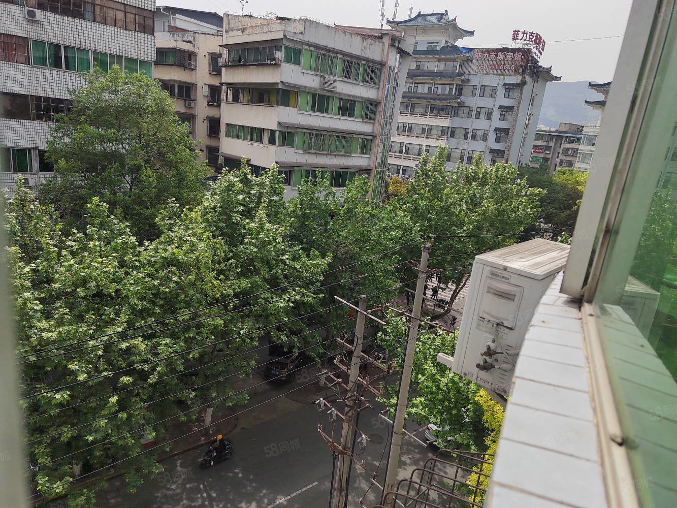 两江花园东区3室2厅1卫111.77㎡东58万