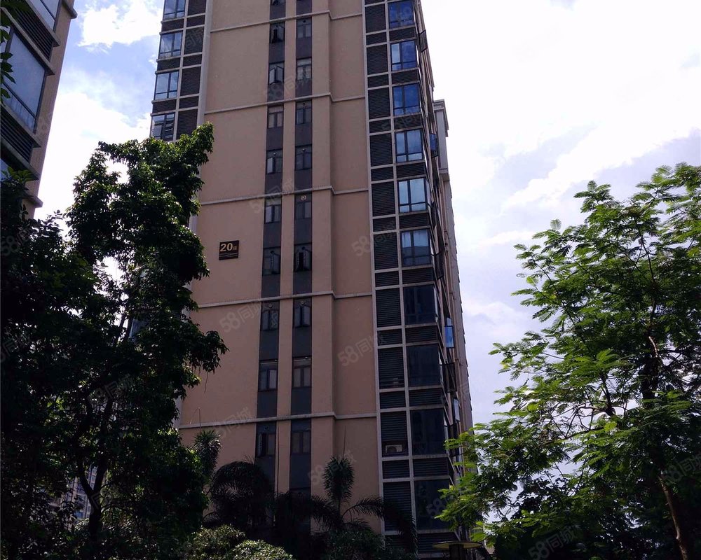 持平小区介绍招商依云水岸,位于佛山