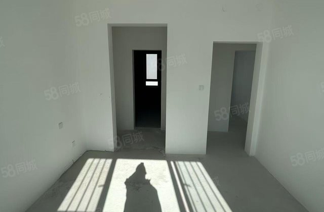 颐中文苑新房未住，电梯洋房带车储，看房方便，走一手