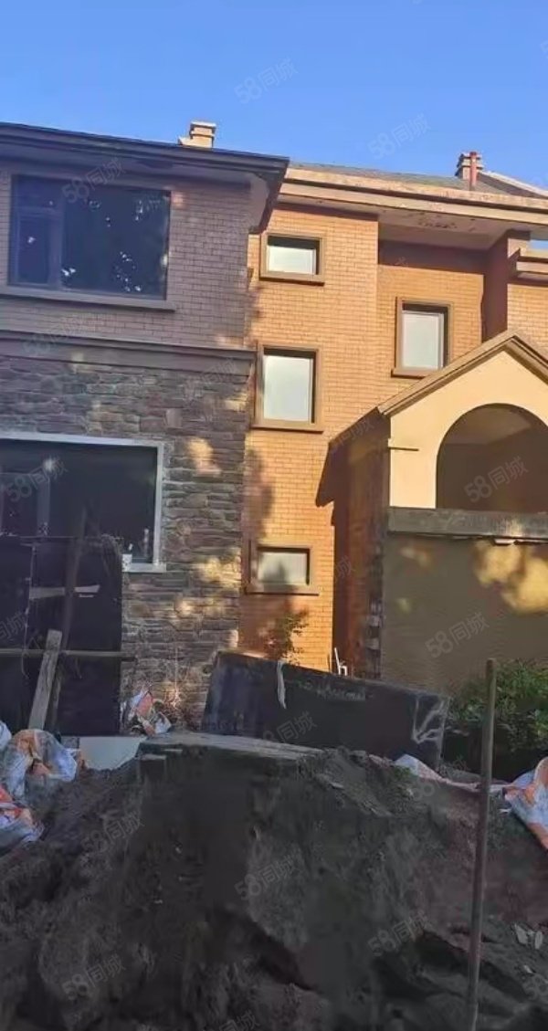 水色時光別墅4室2廳4衛(wèi)291.99㎡南北527萬