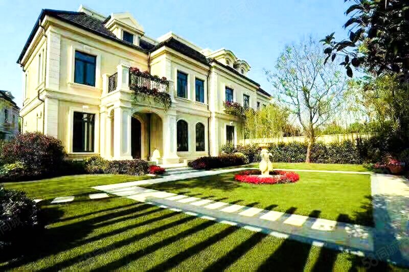 云湖御墅4室2厅3卫138㎡南420万