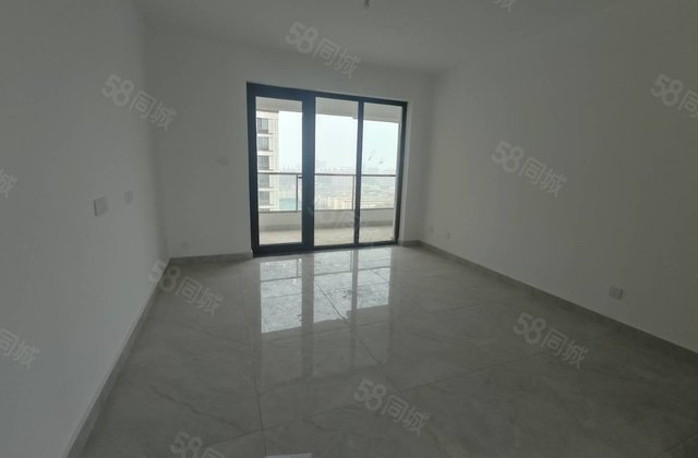 万达建设路荣盛江山印 交通便捷 南北通透 购物方便