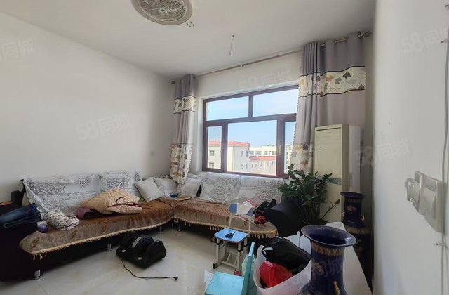 交通便捷 小三居 得房率高 高楼层视野无遮挡 南北通透