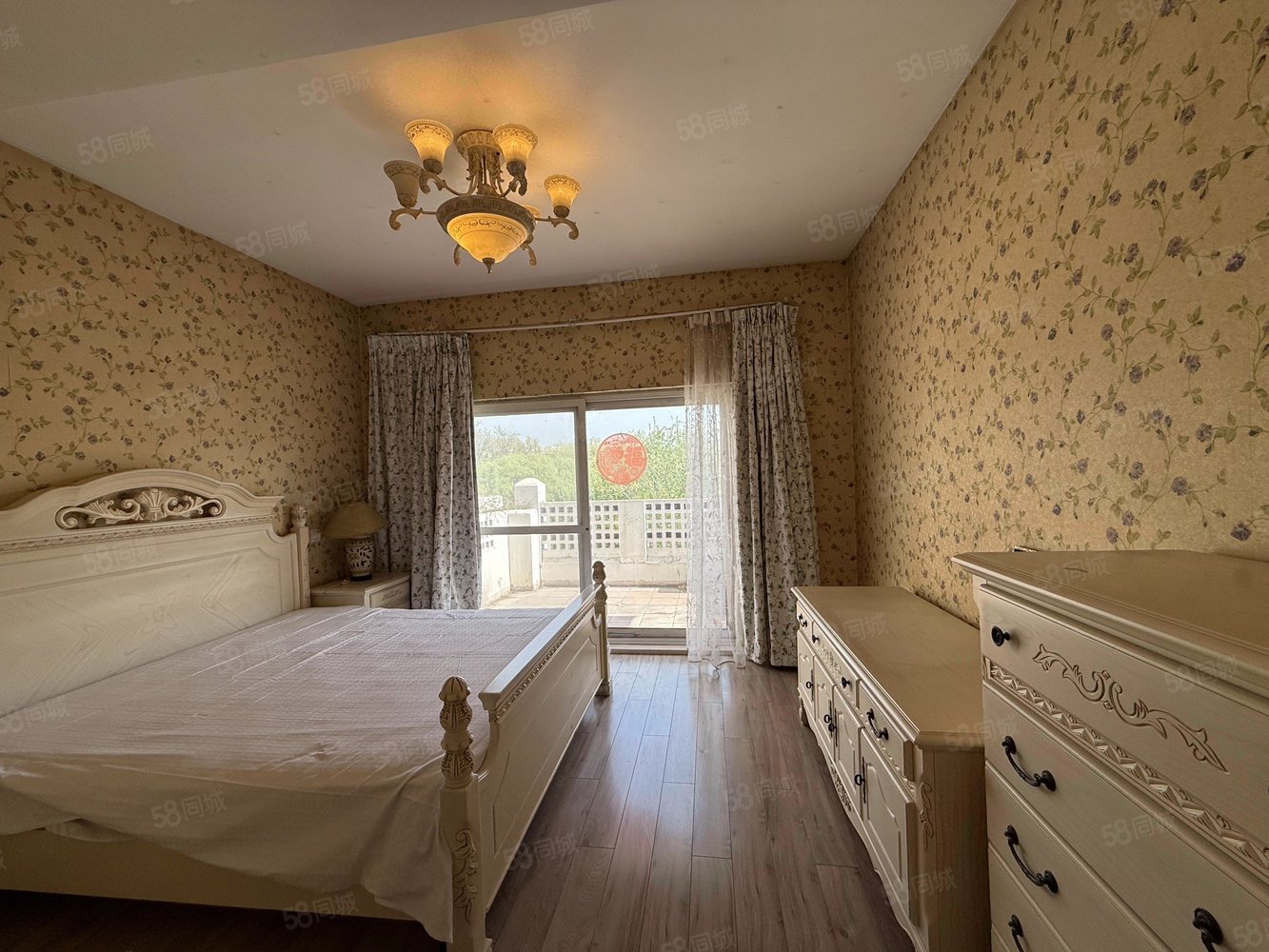 贏海莊園5室2廳3衛(wèi)335.61㎡南北1360萬