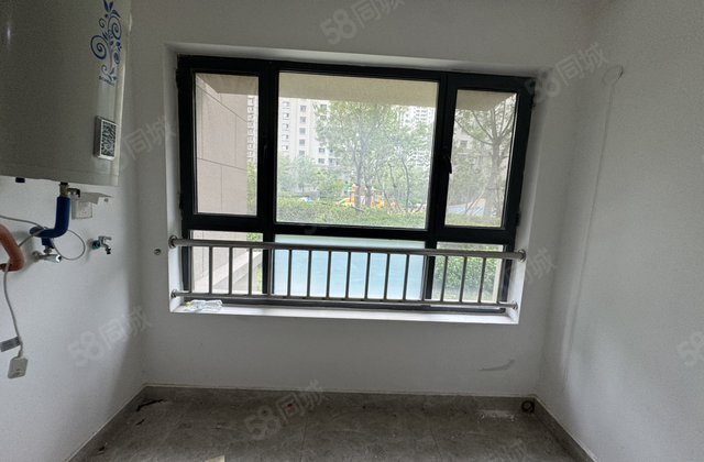 徒骇河 莲湖新城3室2卫 带车位 新房未住95