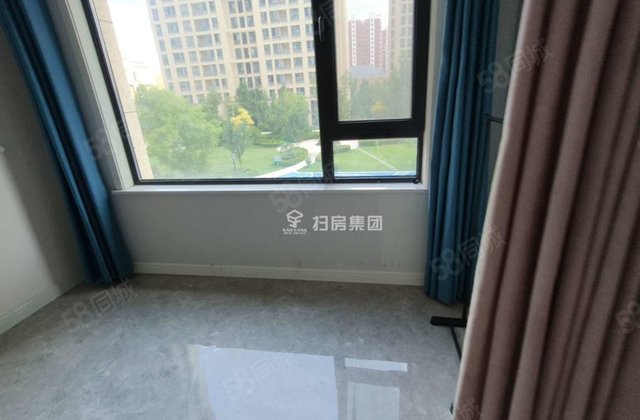 业主急售百合新城 边户三室 带车位储藏室 精装修 免大税