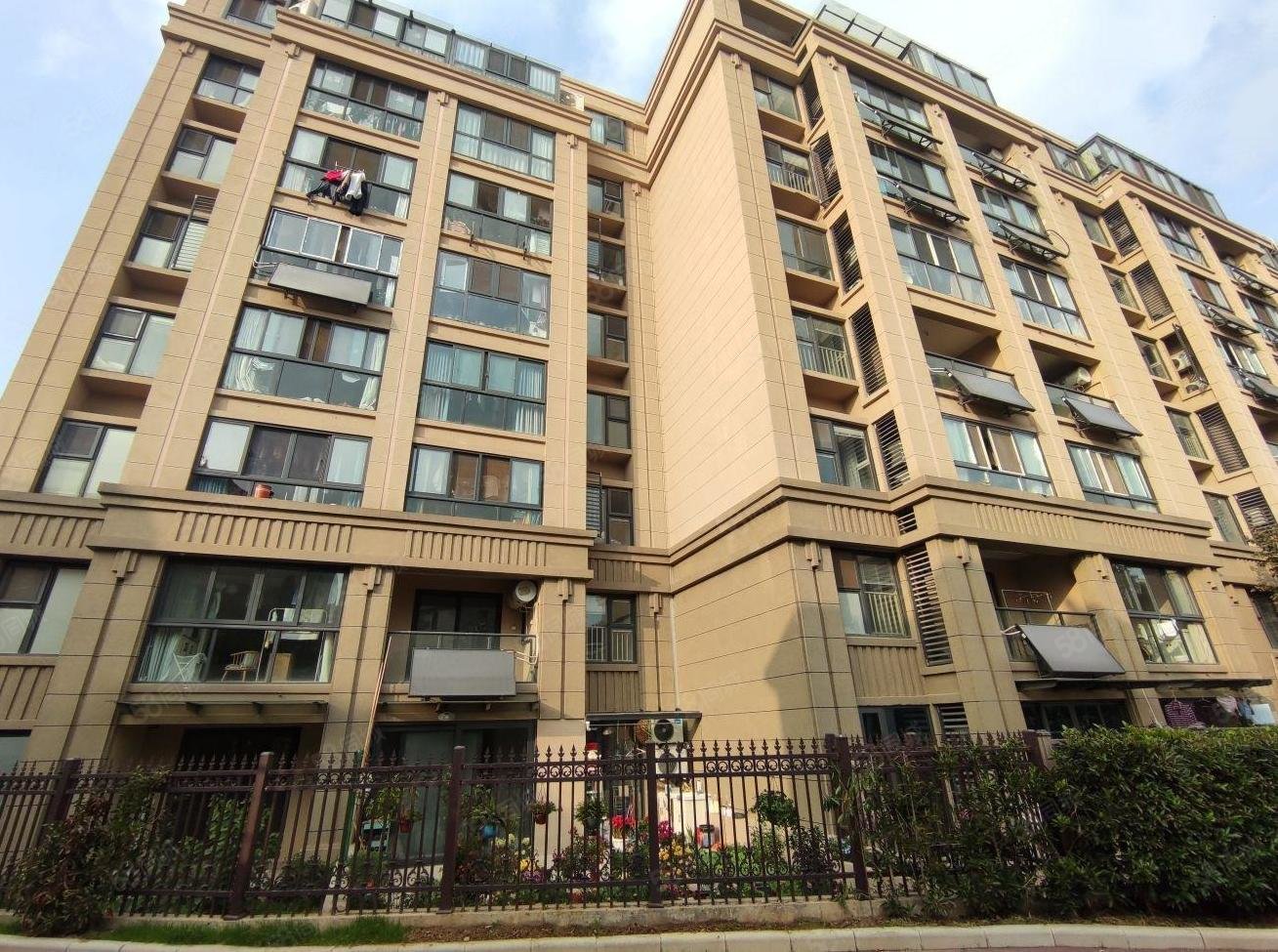 【10图】白马板块 复试洋房 总高8层低总价 一楼户型带院子 急售,旭辉