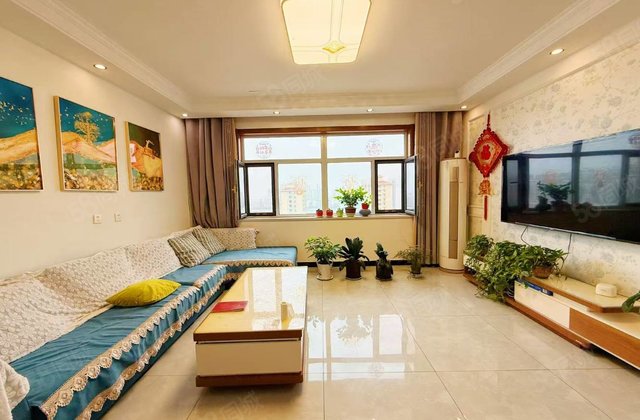 孟达国际a2区，一口价106万，精装修，三室两厅两卫，东边户