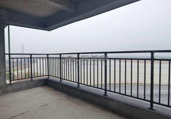 融湾新天地4室2厅131㎡69万二手房图片