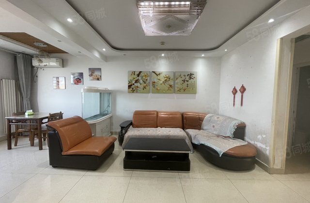 车位充足 刚需小三居 低容积 小区新 商业配套成熟 产权清晰