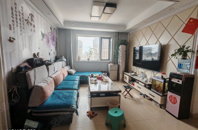 急 区政府 先锋翡翠湾 大三室 视野好 好装修