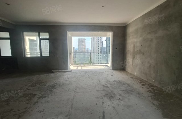 德和领秀广场4室2厅3卫180㎡南北160万