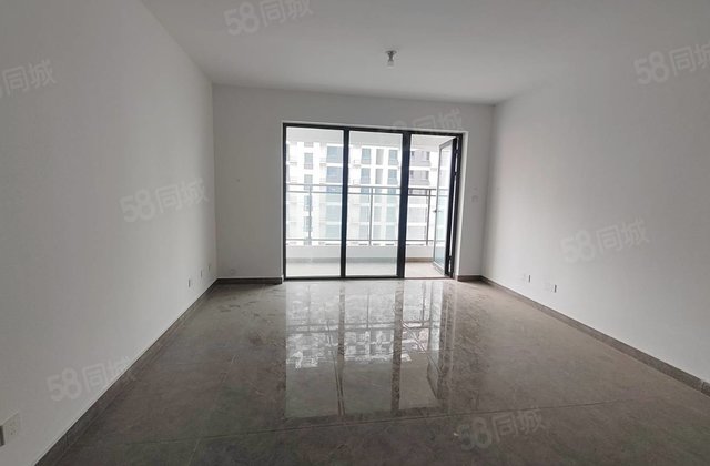 民生凤凰城电梯房车位和储藏室都有免大税