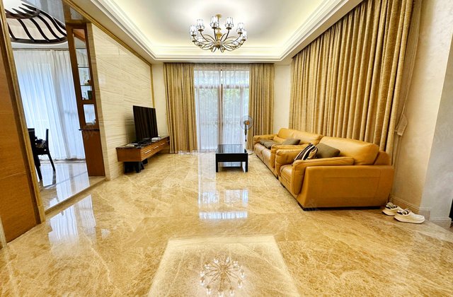 华南碧桂园翠山蓝天(别墅)8室2厅262.1㎡1980万二手房图片