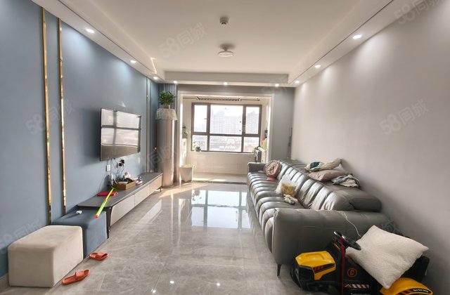 建设路光岳路莲湖新城 精装三室 带车位 婚房 免大税 真合适