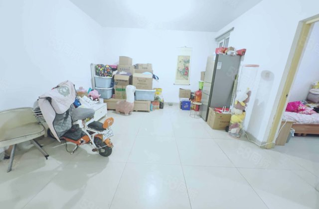 乐园  电梯房好楼层，单价7千开头秒大税，全明户型