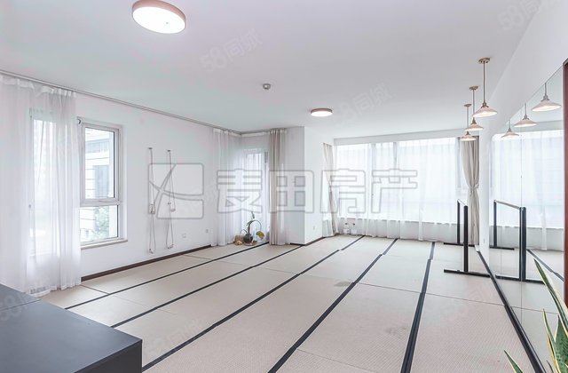 华贸公寓3室2厅200㎡1420万二手房图片