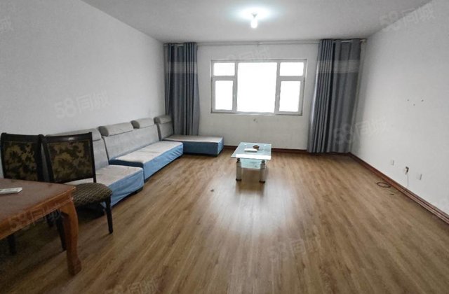 商品 民生四号院 中间楼层三居室 带储藏室可按揭