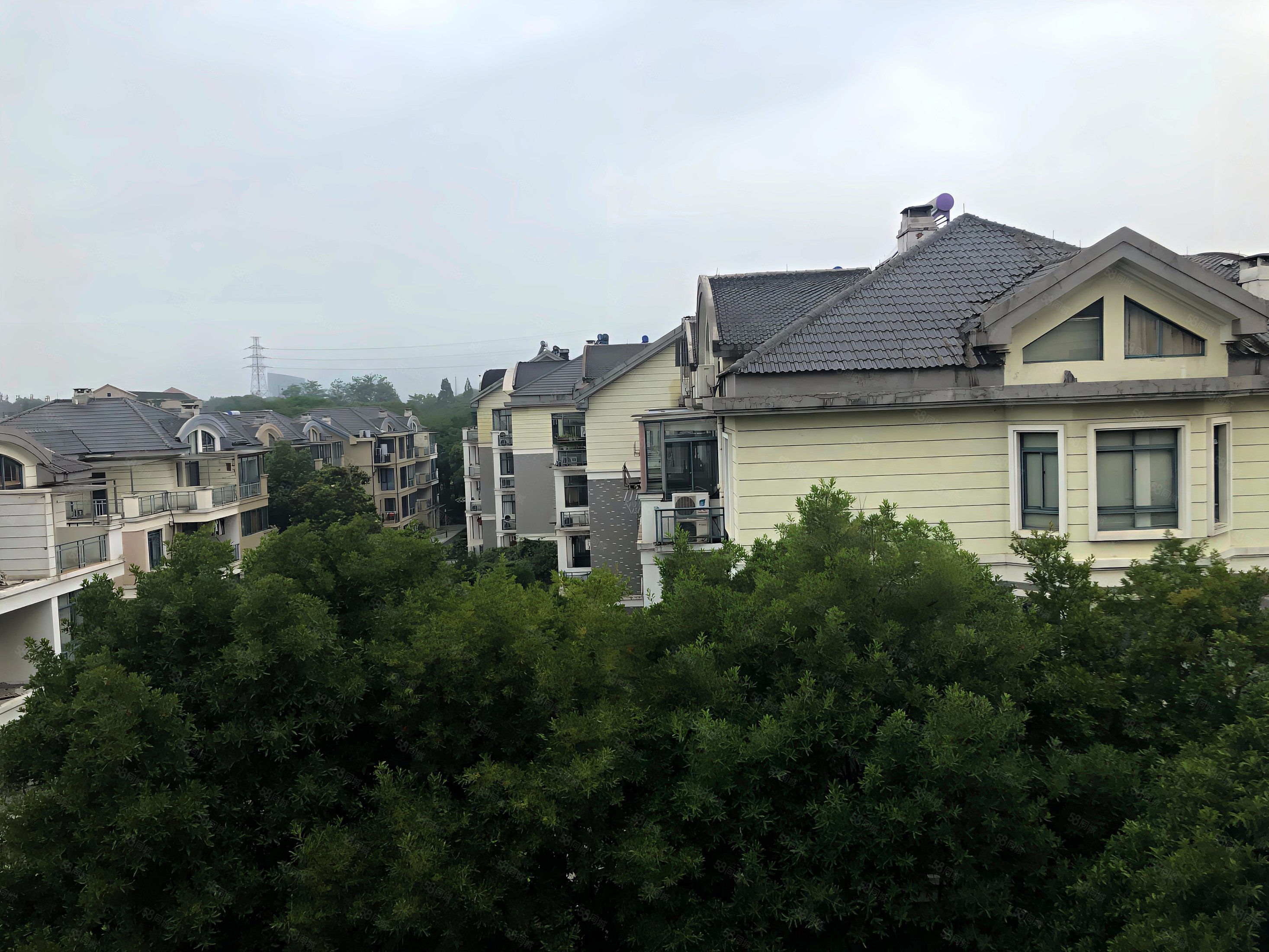 【10图】单价9500的叠排桐庐城区228万 70年产权239方共三层,江南人家