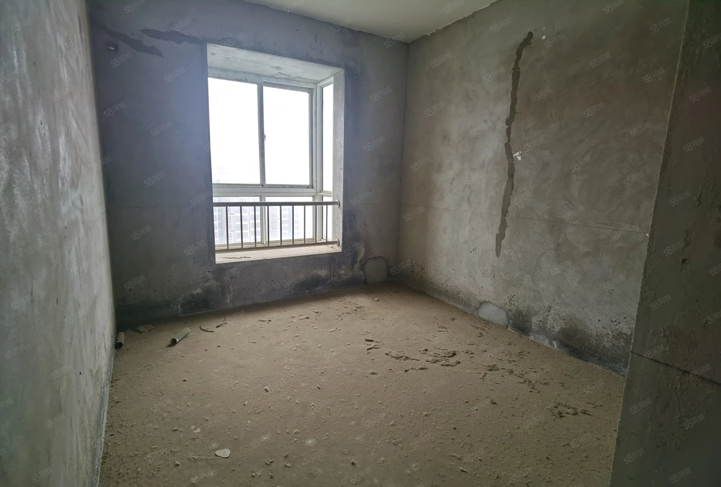 盛世东城3室2厅2卫135.6㎡南北51万