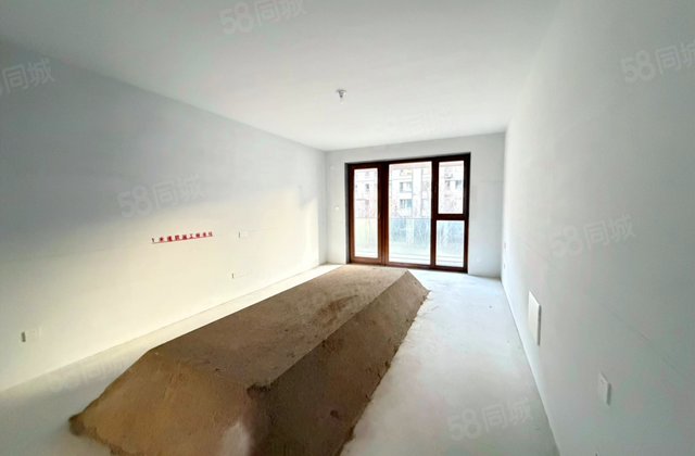 伟峰东域(二期)3室2厅135㎡155万二手房图片