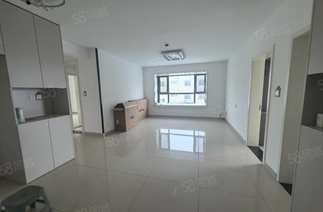 滨湖新城，东苑中学商品房3室2卫带车位地下室昌润莲城