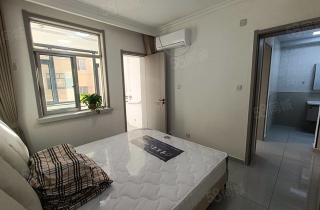 东昌总校 兴华 一墙之隔 精装修三室 停车方便全明户型