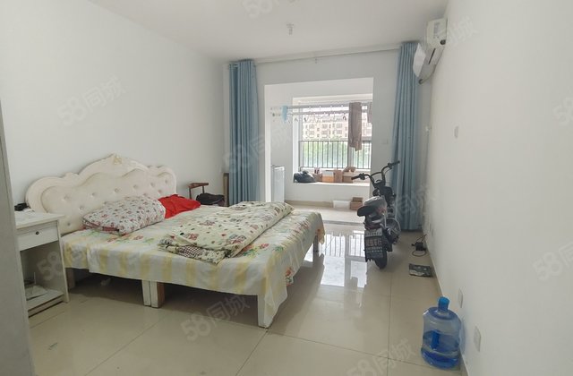 东关国际 新上 小房子 老文轩   好楼层 无遮挡