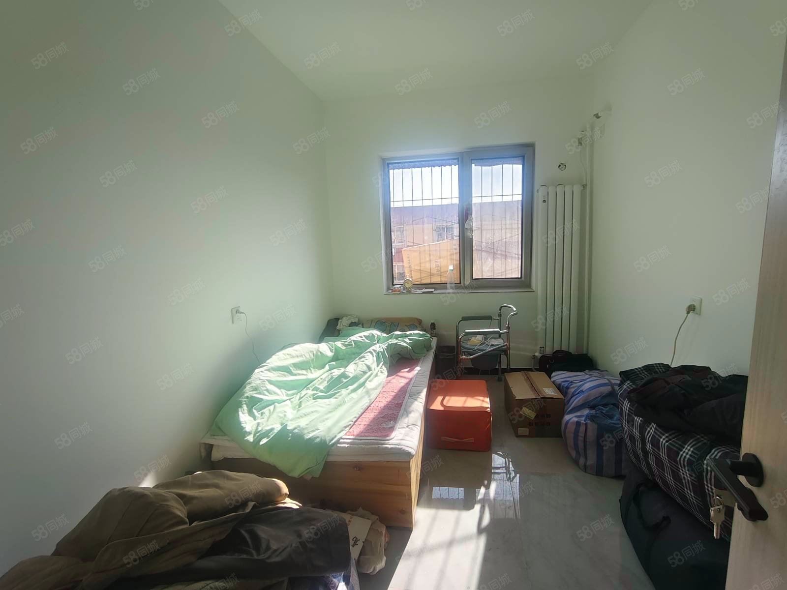 西馬莊園1室1廳1衛(wèi)41.71㎡南北103萬