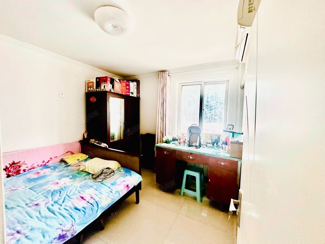 古城街道燕山水泥廠社區(qū)2室1廳1衛(wèi)62.34㎡南北190萬