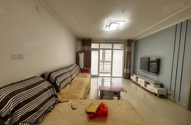 房东急售 三叶草户型 双阳台 送阳面车库 精装拎包入住