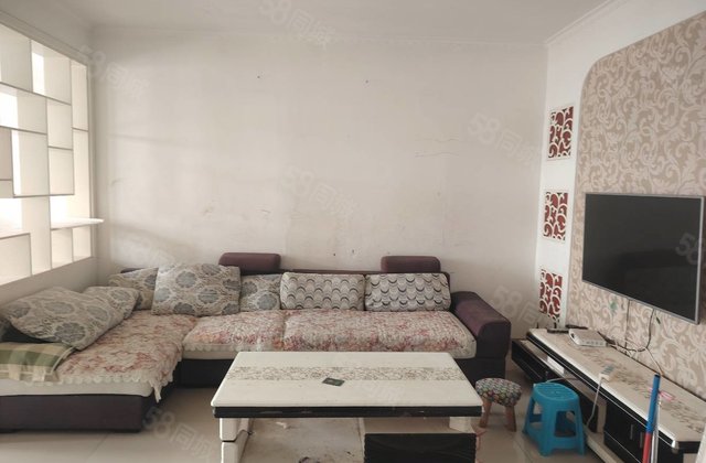 急售振兴路 七中一路之隔 电梯房三室 小区停车方便