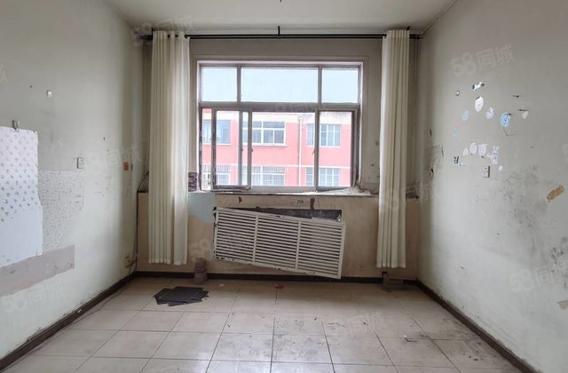 5  东昌中学兴华路  ，非顶楼全天采光全明户型，南北通透