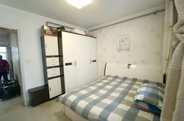 55规划局家属院东昌湖畔 步梯二楼 户型方正 英雄纪念碑附近