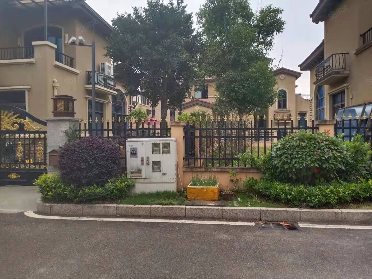 武夷山碧桂园6室1厅3卫360㎡北320万