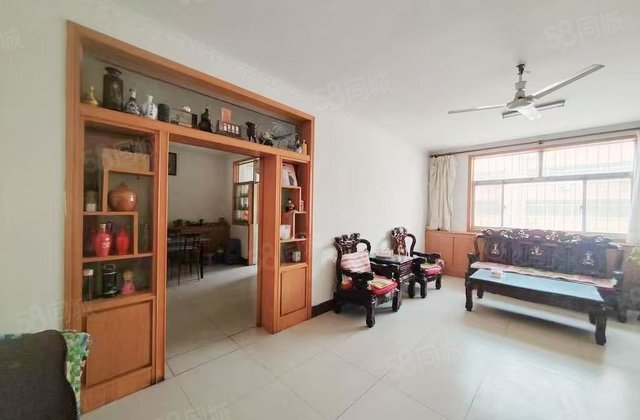 香江附近三里铺小区多层好楼层 免大税 储藏室 阳光 实验