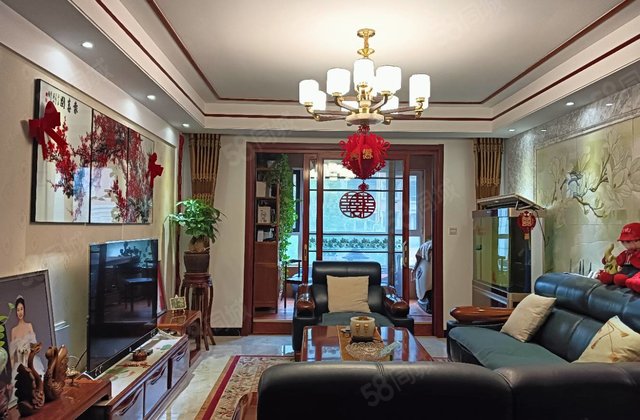 英伦花园  财信君澜 三室两卫 带储藏室 免大税 双阳台实验