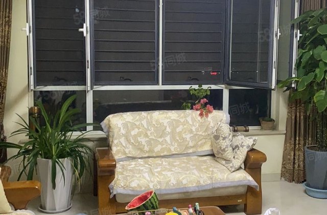 锦绣滨河御府3室2厅2卫
