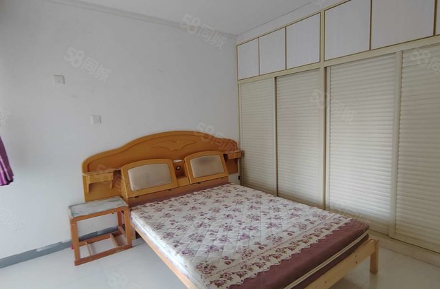 老文轩，第二实验，外国语标准三室，采光好，房东诚心出售