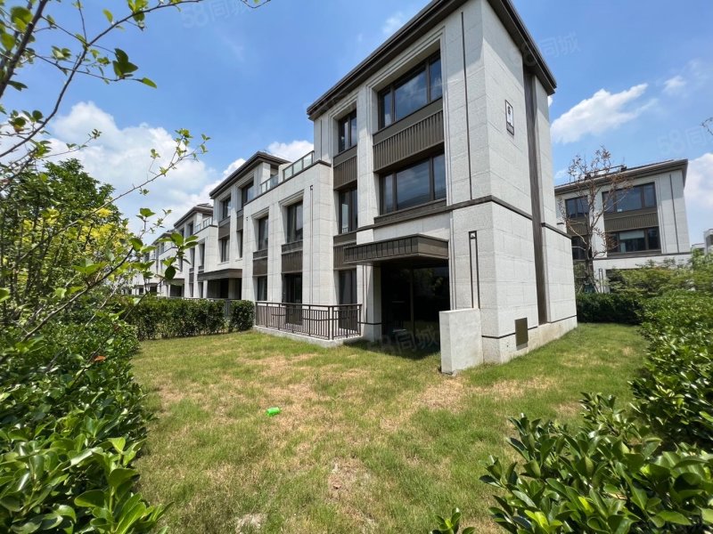 国贸佘山原墅6室2厅4卫212㎡南960万