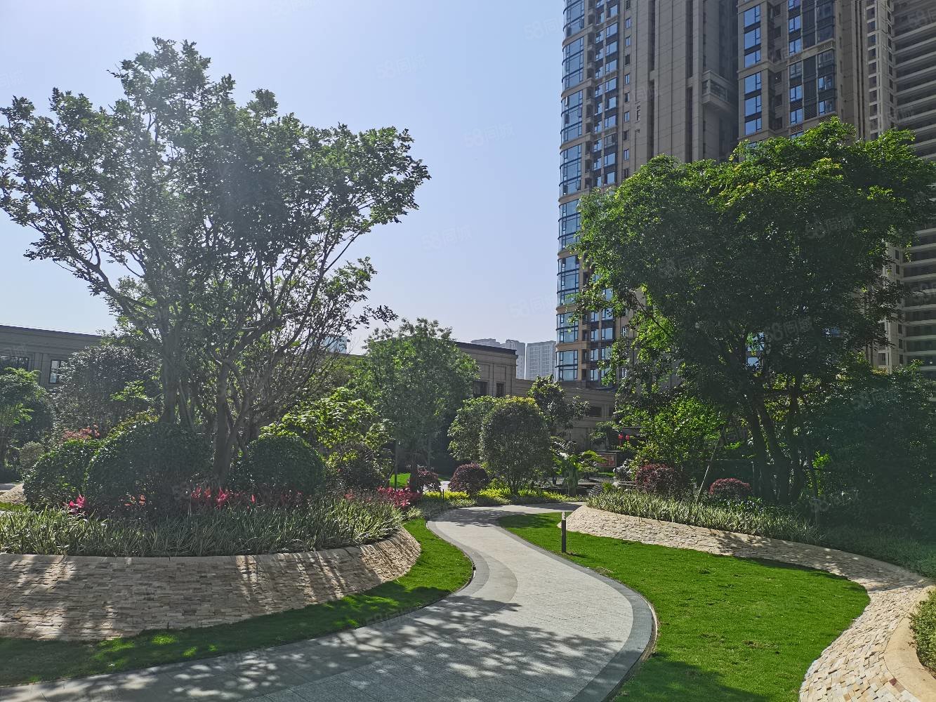 城发汇金望郡5室2厅3卫170.44㎡南北399.9万