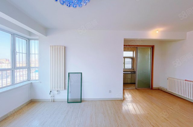 急售 和馨园 电梯好楼层 边户 采光好有储藏室 划育红和东昌