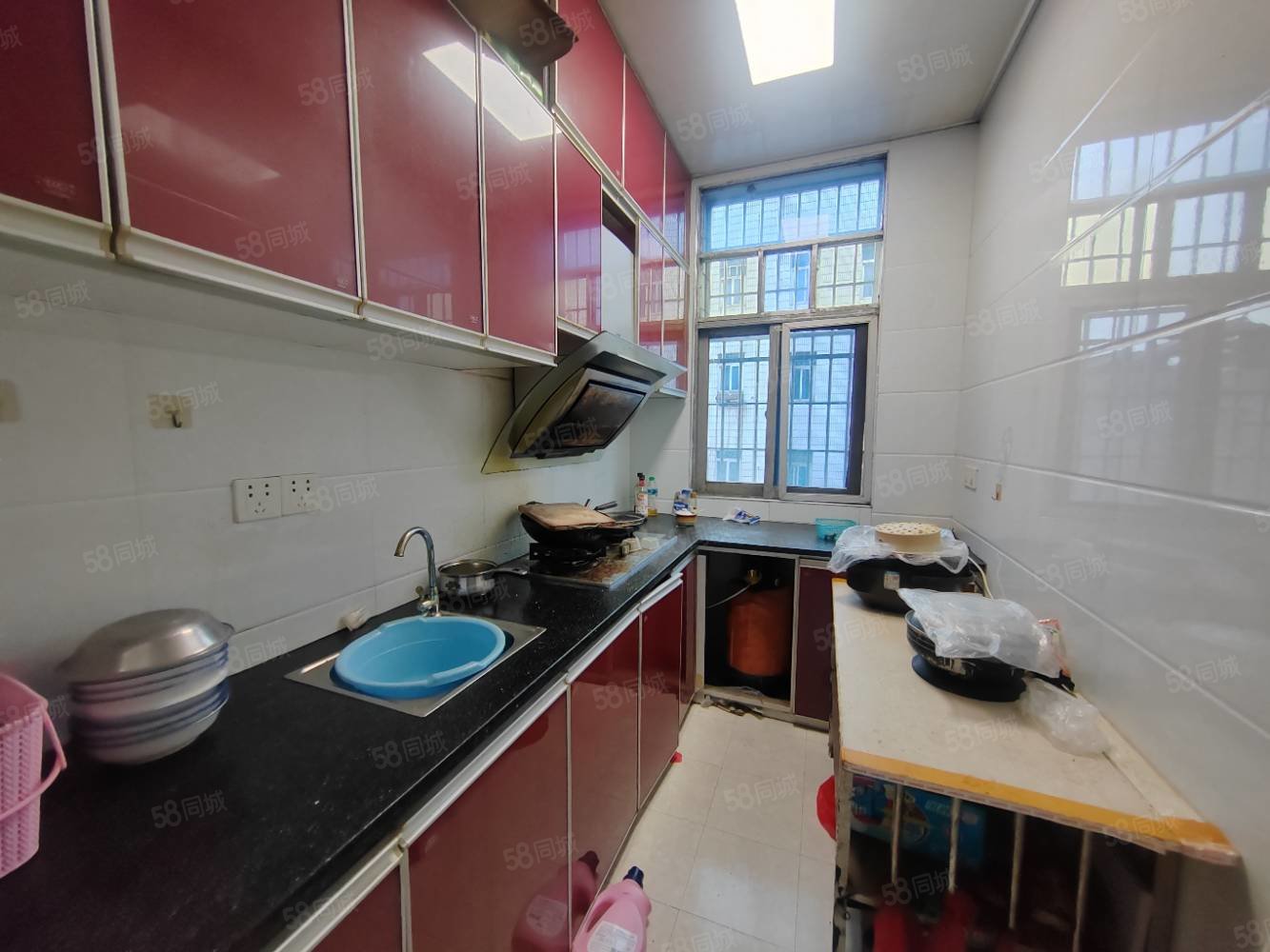 凤凰商贸小区4室2厅1卫85㎡南北30万