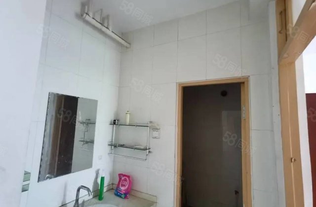 七中 欧景丽都大三室 中间楼层 业主急卖